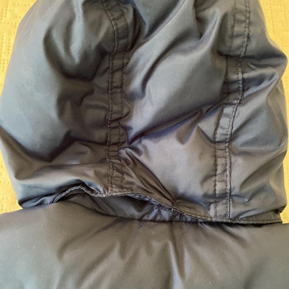 Gap Baby 6-12 Navy Peacoat Puffer Coat with detachable Hood - Picture 8 of 10